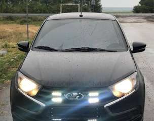 Почему моргает свет фар при работе двигателя