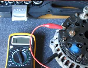 Генератор не дает зарядку: проверка регулятора