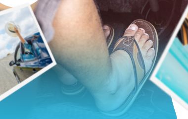 Здоровые ноги в машине