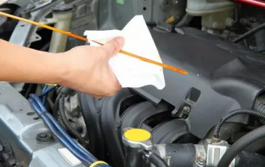 Когда и как правильно проверять уровень всех технических жидкостей в авто