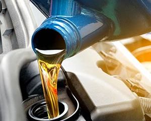 Когда нужно менять масло в автомобиле