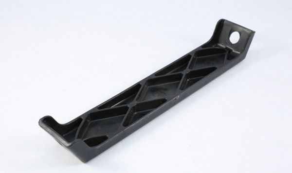 Кронштейн брызговика зад. колеса ГАЗ-3302 перед. (пластик) н/о (ООО "СамараТрансСервис" ГАЗ Оригинал) /3302-8511036-31/