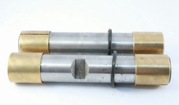 Шкворень Валдай, ГАЗон NEXT с втулками (ПАО "ГАЗ" Оригинал) /33104-3000101/