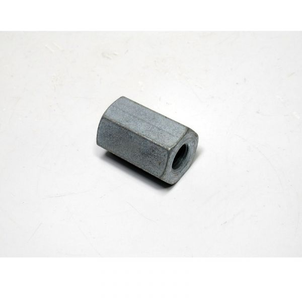 Втулка датчика детонации дв. 4213, 4216 92б. ЕВРО-3 (инж.) (АО "Ульяновский моторный завод") /420.1003017/