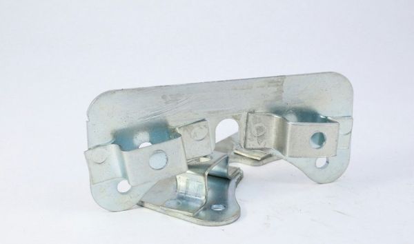 Кронштейн п/туманной фары ГАЗель (бизнес) (ООО "Автомобильный завод "ГАЗ") /3302-3743016-01/